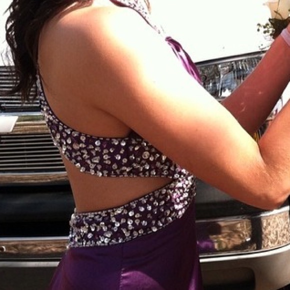 Prom dress!! - Picture 2 of 2