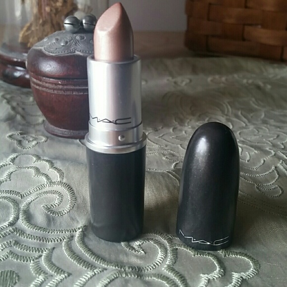 mac frou lipstick
