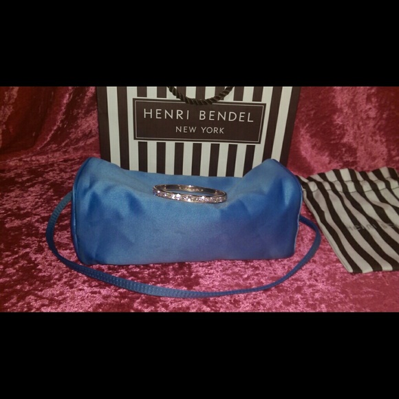 Authentic Blue Henri Bendel wristlet! - Picture 2 of 4