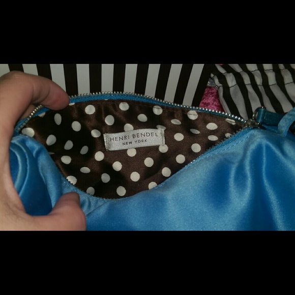 Authentic Blue Henri Bendel wristlet! - Picture 3 of 4