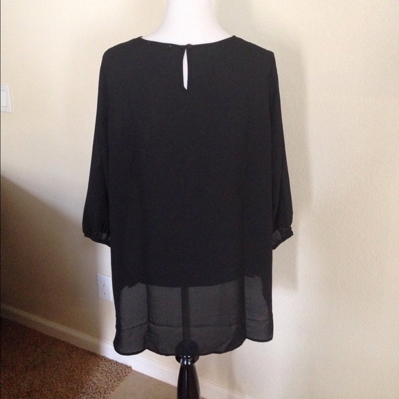 Black top - Picture 2 of 3