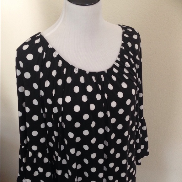 Polka dot top - Picture 2 of 4
