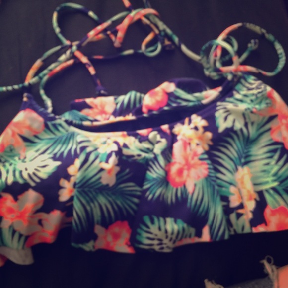 BRAND NEW VS PINK SWIM TOP