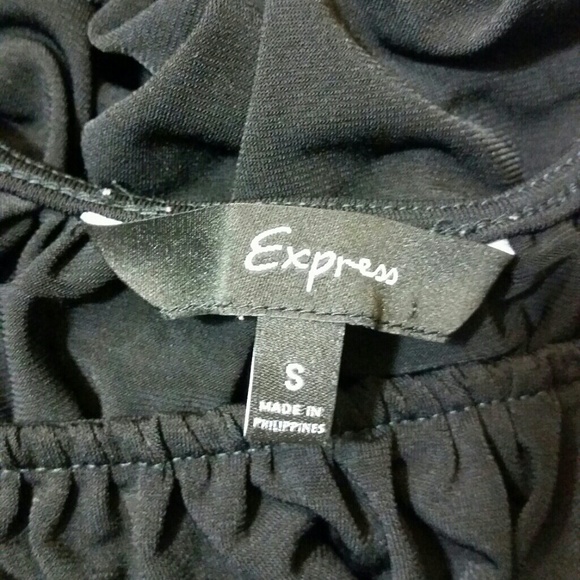 Flattering Black Dress - Picture 3 of 4