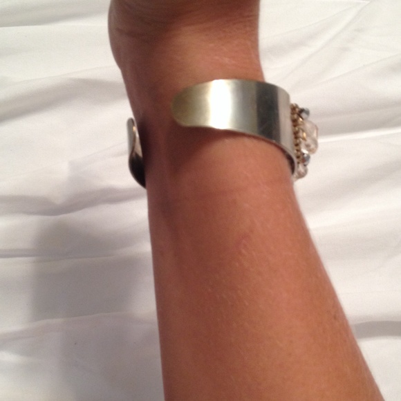 Bangle bracelet - Picture 2 of 2