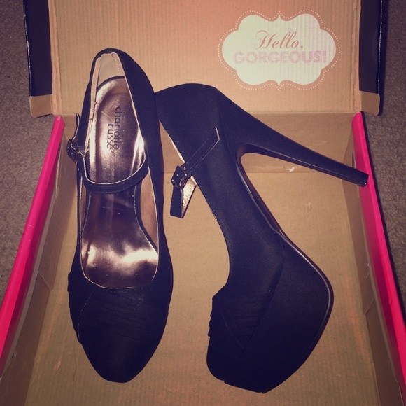 Charlotte Russe Shoes - NWOT Charlotte Russe Platform Heels
