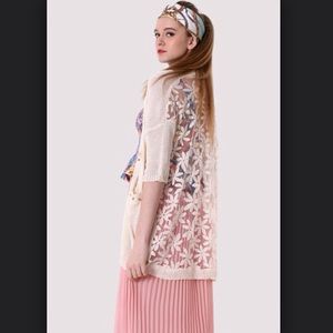 Ivory Daisy Floral Back Cardigan with Studs