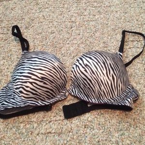 36 A zebra push up