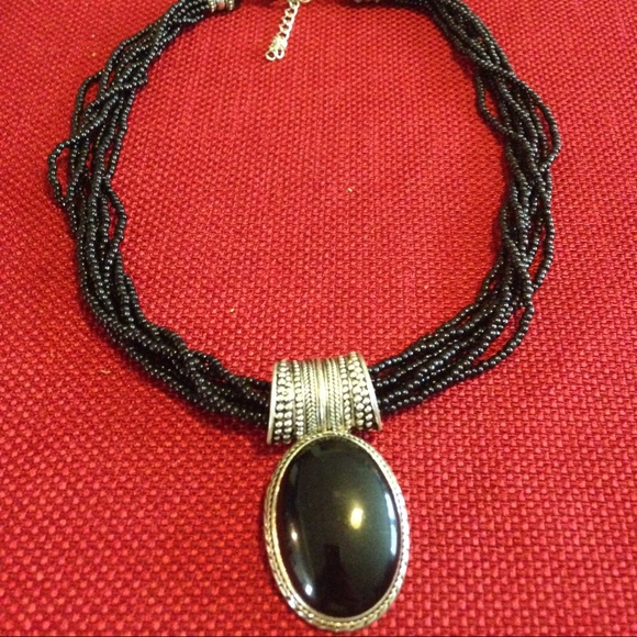 Black dressy necklace