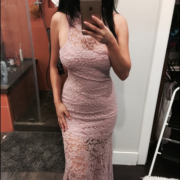 Lavender lace dress - Picture 1 of 3