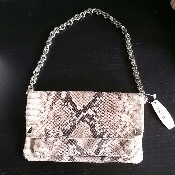 Henri bendel