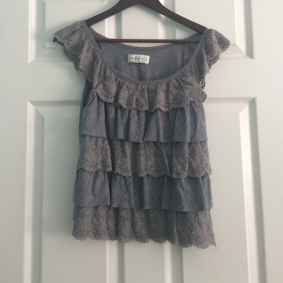 Grey Abercrombie top