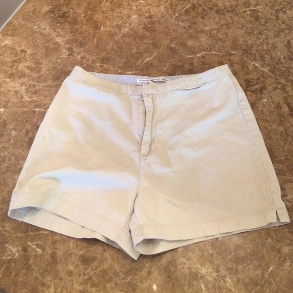 🇺🇸Tommy khaki basic shorts🇺🇸great condition