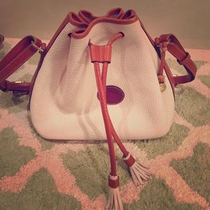 Vintage Dooney and Bourke Bucket bag. Classic