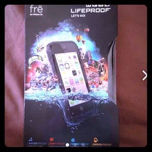Lifeproof case for iPhone 5c