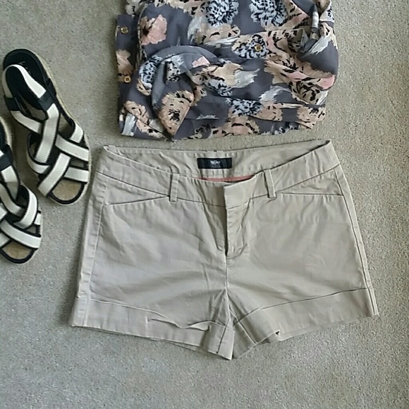 Dress shorts size 4