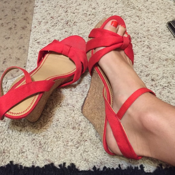 Super cute red wedges