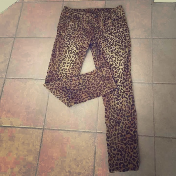 Almost Famous cheetah skinny jeans sz 13
