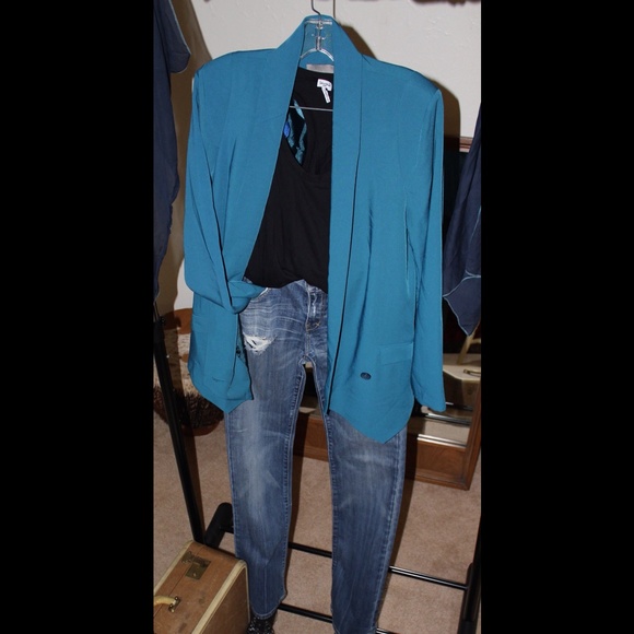 Ezra Fitch gently distressed jeans. - Picture 1 of 4