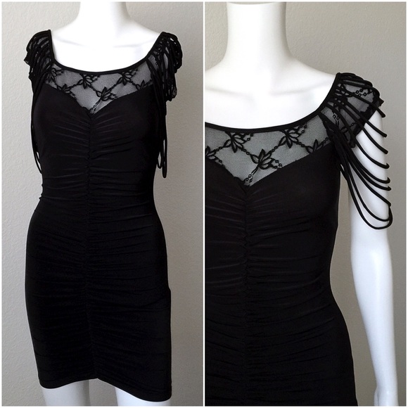 Dresses & Skirts - 🔻FINAL PRICE🔻Black Fitted Mini Dress