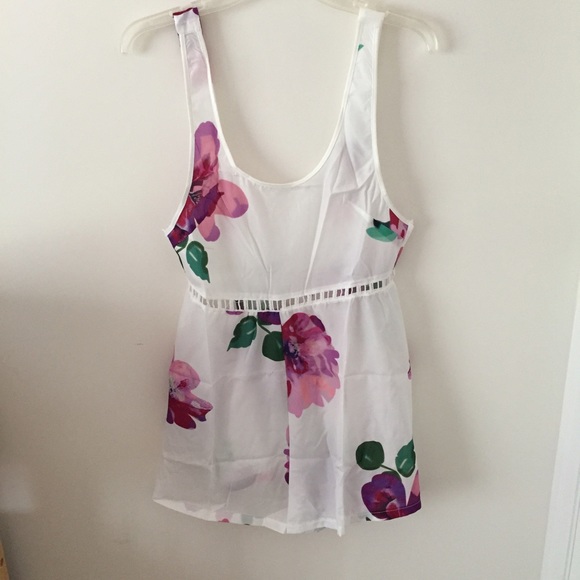 BRAND NEW FLORAL ROMPER