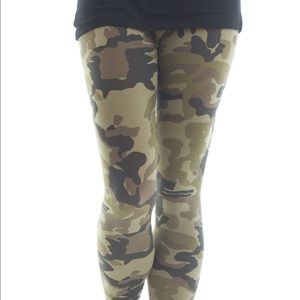 Camo leggings