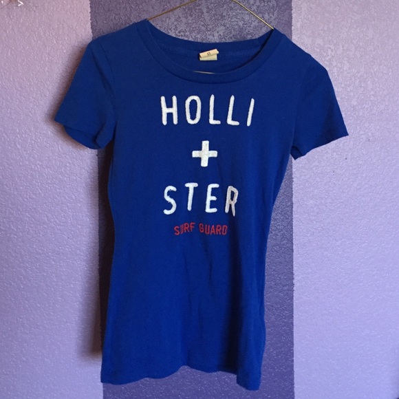 Hollister graphic tee