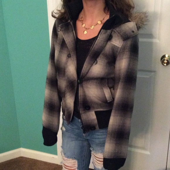 Coat - Picture 1 of 4
