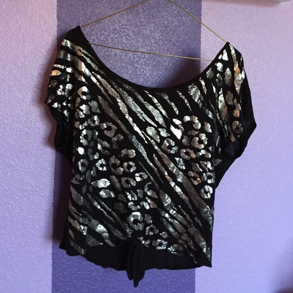 Black crop top