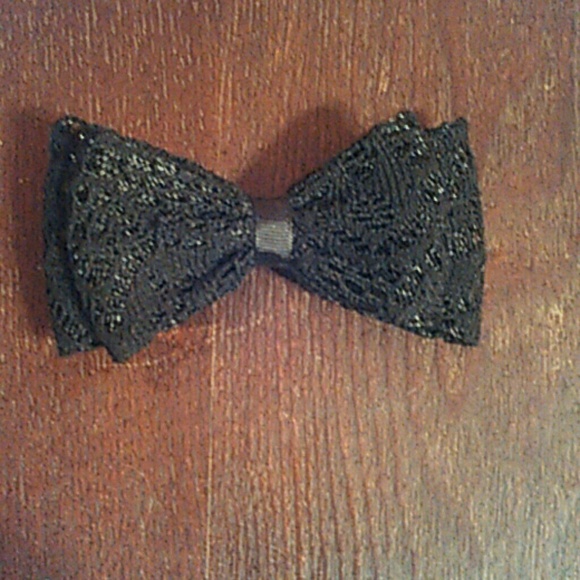 Black lace hair bow