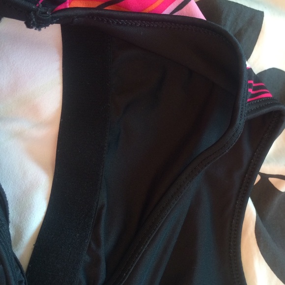 Workout top! - Picture 3 of 3