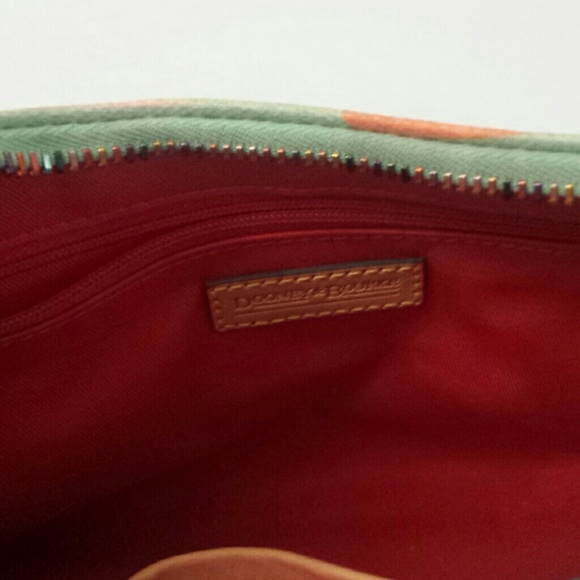 Dooney & Bourke small shoulder bag - Picture 2 of 3