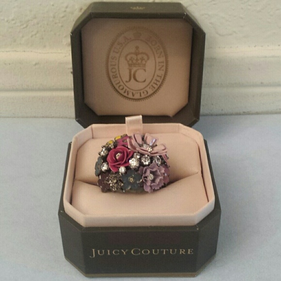 NWOT Juicy Couture ring