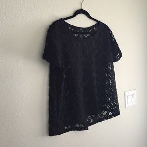 NEW WITHOUT TAGS black lace top
