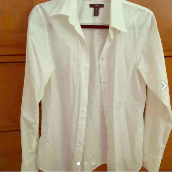 Gap white button down