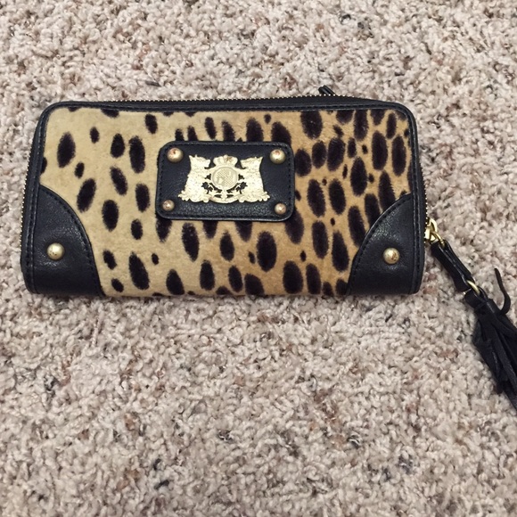 Juicy Couture Clutches & Wallets - Juicy Couture wallet