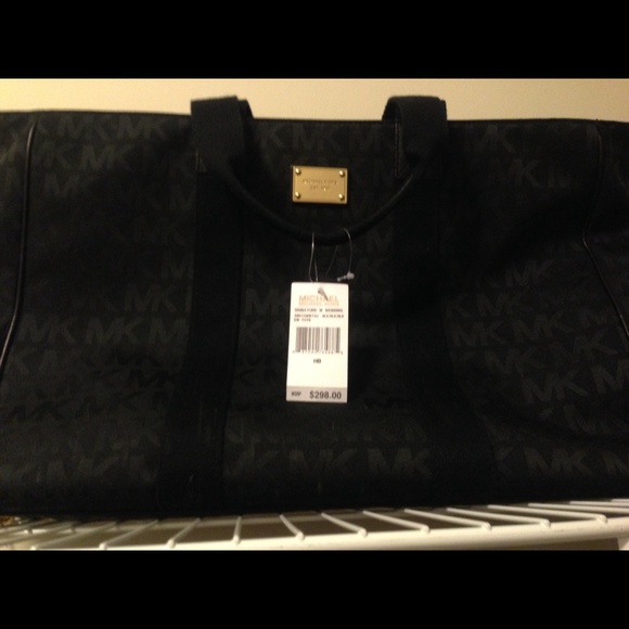 Michael khors large weekender bag