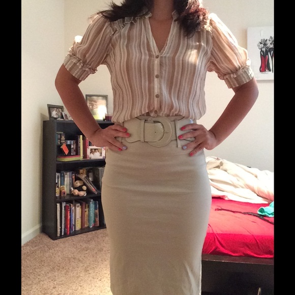 Khaki high-waisted  pencil skirt with belt