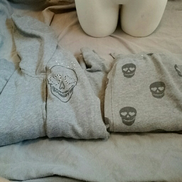 Skull sweat suit