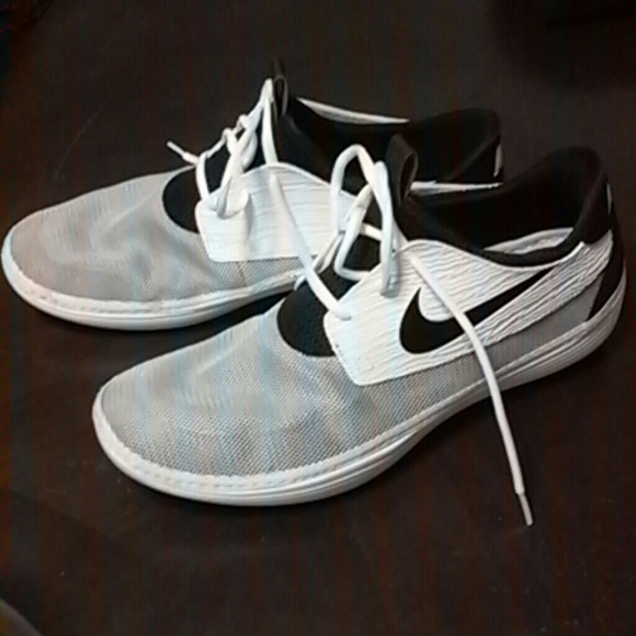 Nike SolarSoft Running Shoes