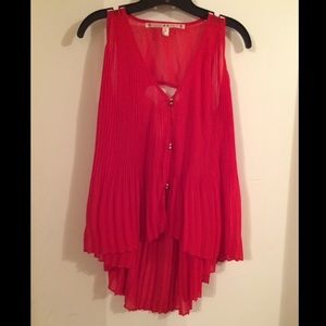 Chelsea Violet Red High Low Pleated Accordion
