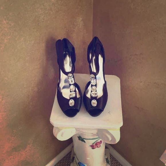 Express peep toe jewel shoes