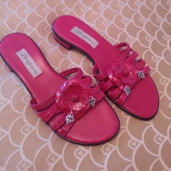 Brighton red Opera sandals size 7M