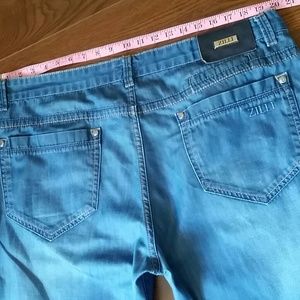 ZILLI JEANS. INSEAM" 29 " hemmed