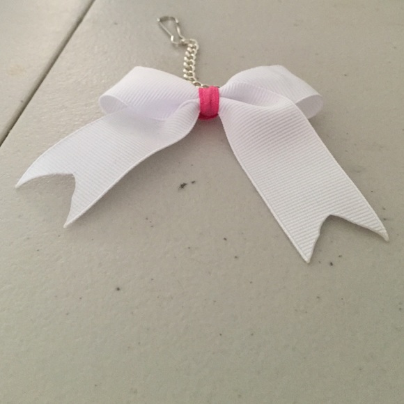 White and pink bow keychain - Picture 2 of 3