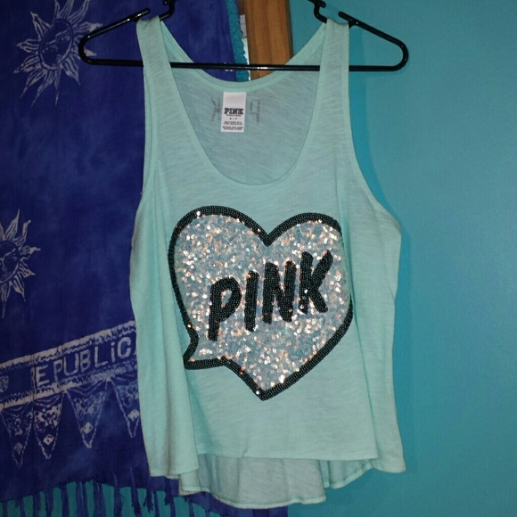 SOLD LOCALLY*💕VS PINK HIGH LOW TANK