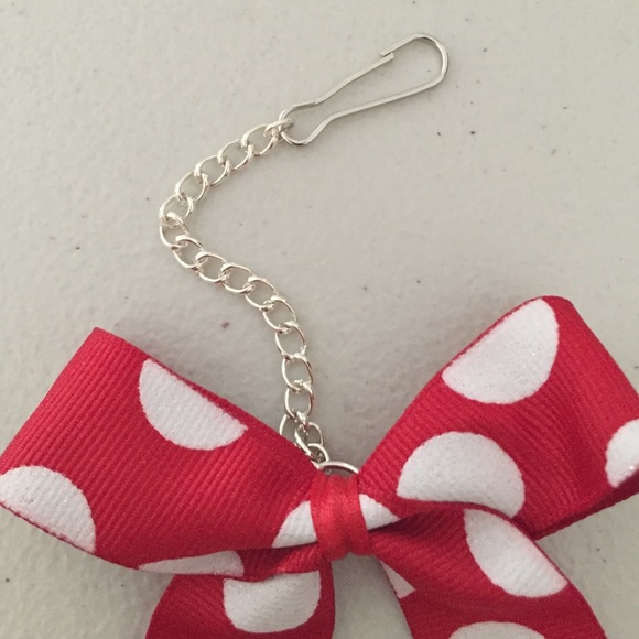 Red dot bow keychain - Picture 3 of 3