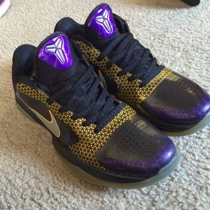 Nike Kobe's i price drop