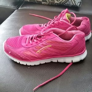 LA Gear Women's Sprint Athletic Shoe