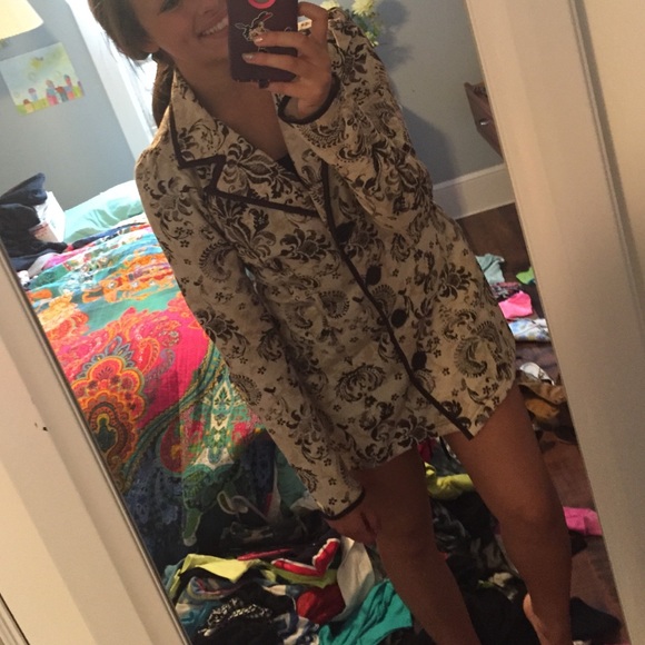 SALE🌴Super cute coat - Picture 2 of 2